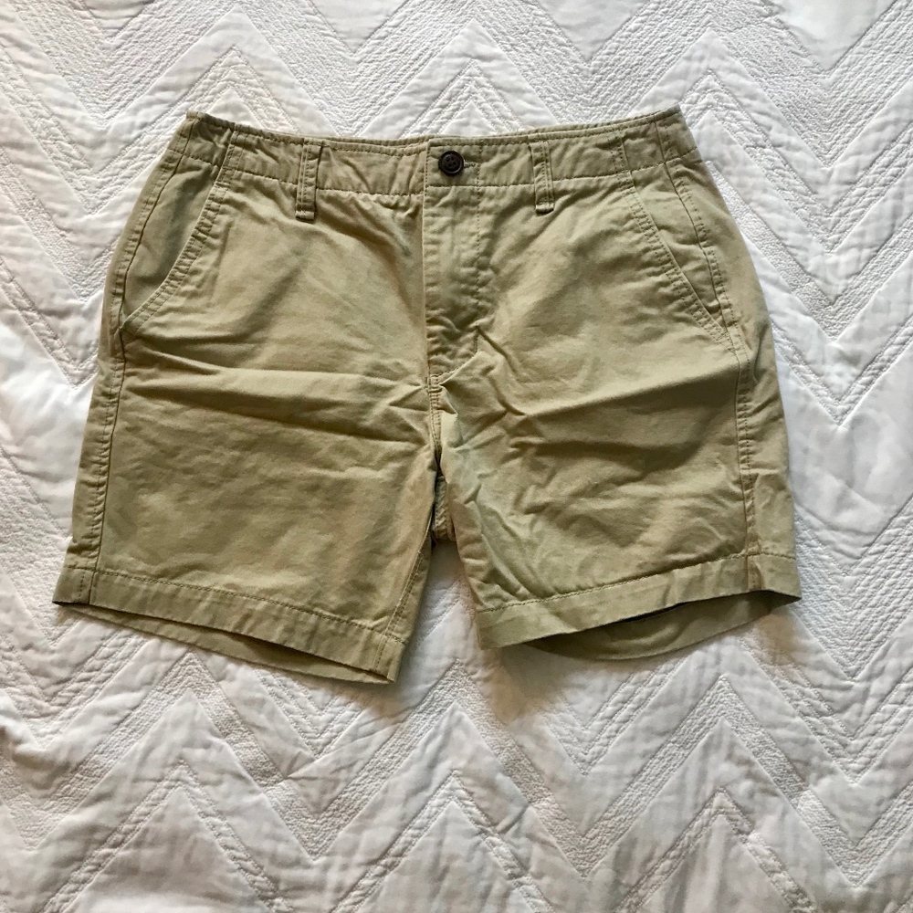 Aeropostale 6" Khaki Chino Shorts